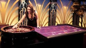 Antarmuka permainan Red Tiger dengan gulungan lima dan garis pembayaran di platform villabetting